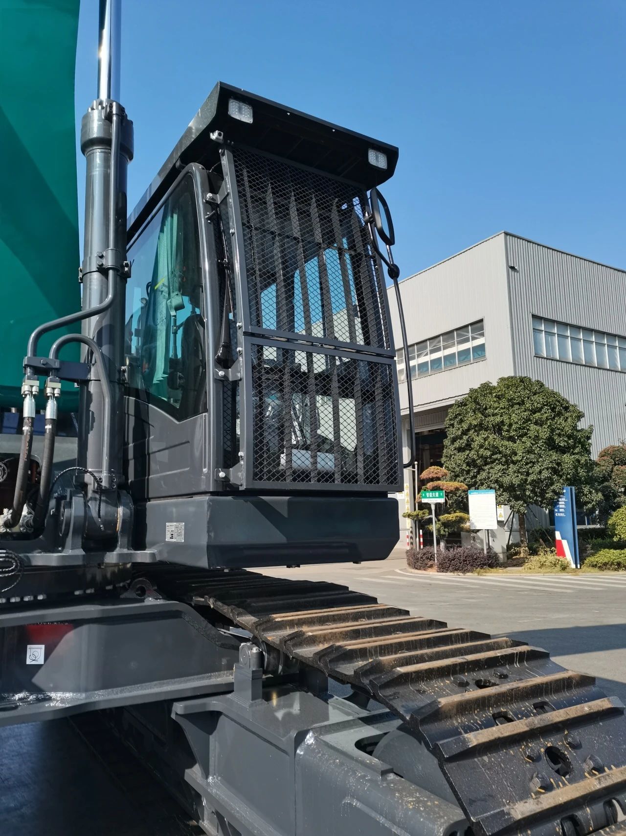 案例9山河智能特种装备有限公司，供货特种装备油缸